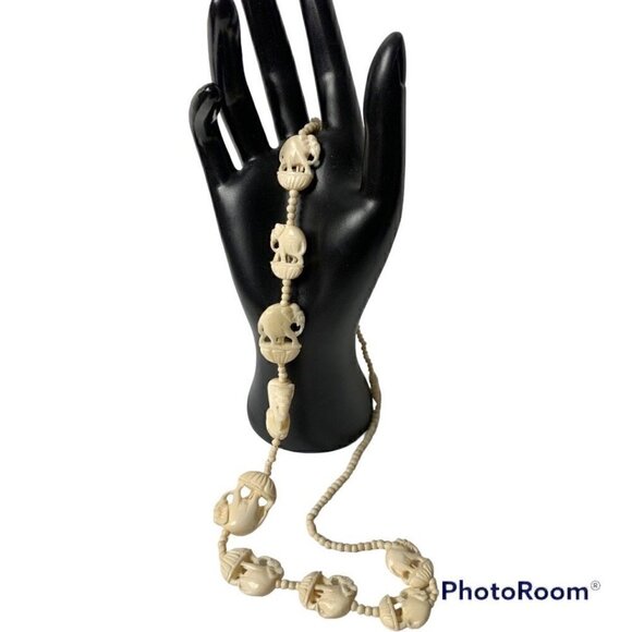 Vintage Elephants Carved Faux Ivory Necklace - Picture 1 of 7